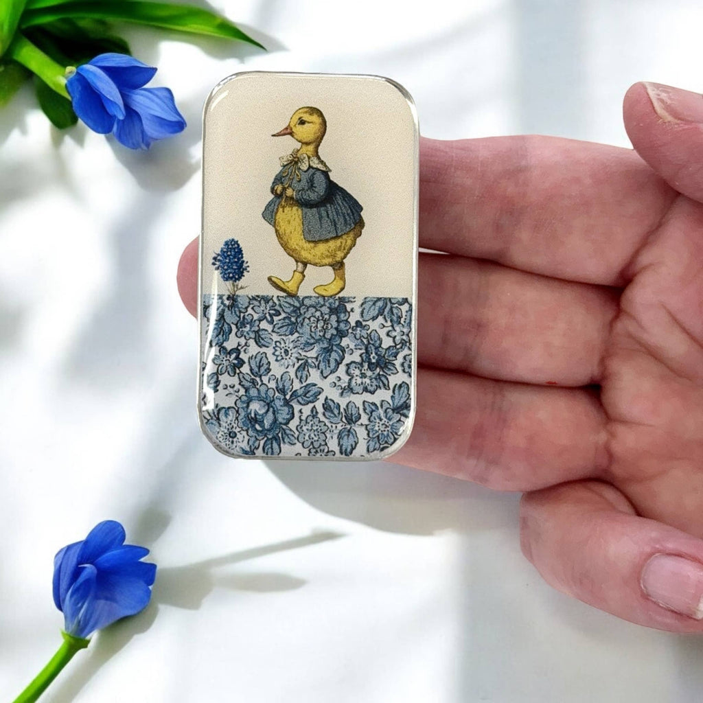Duck and flower notions tin: Small